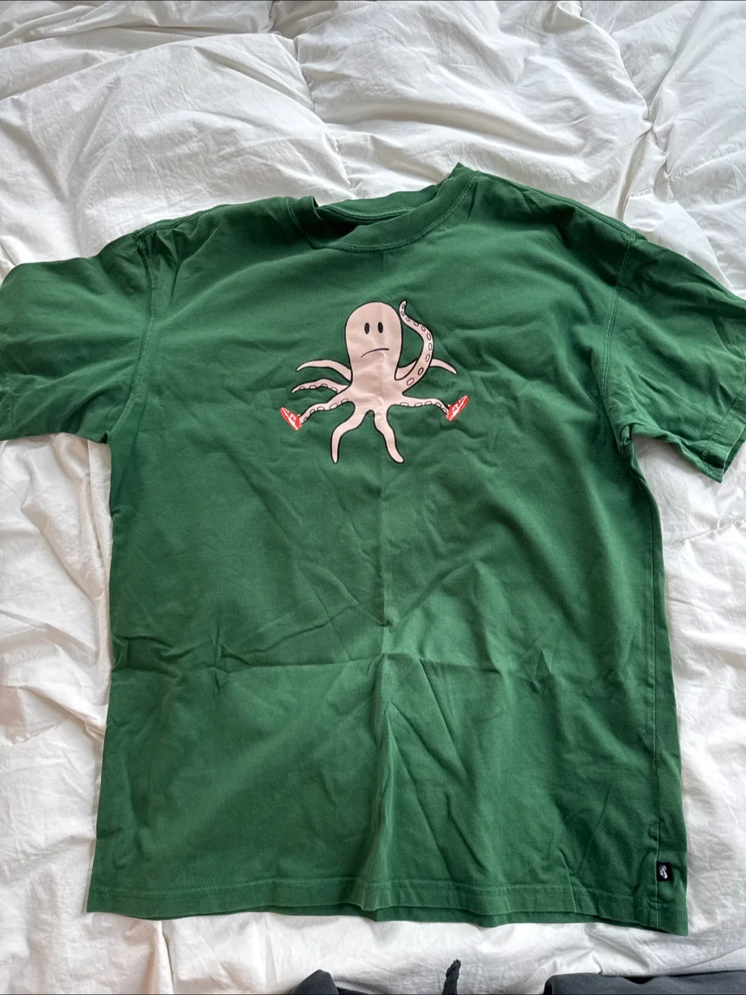 Octopus Graphic T-Shirt - Green image indicator(2)