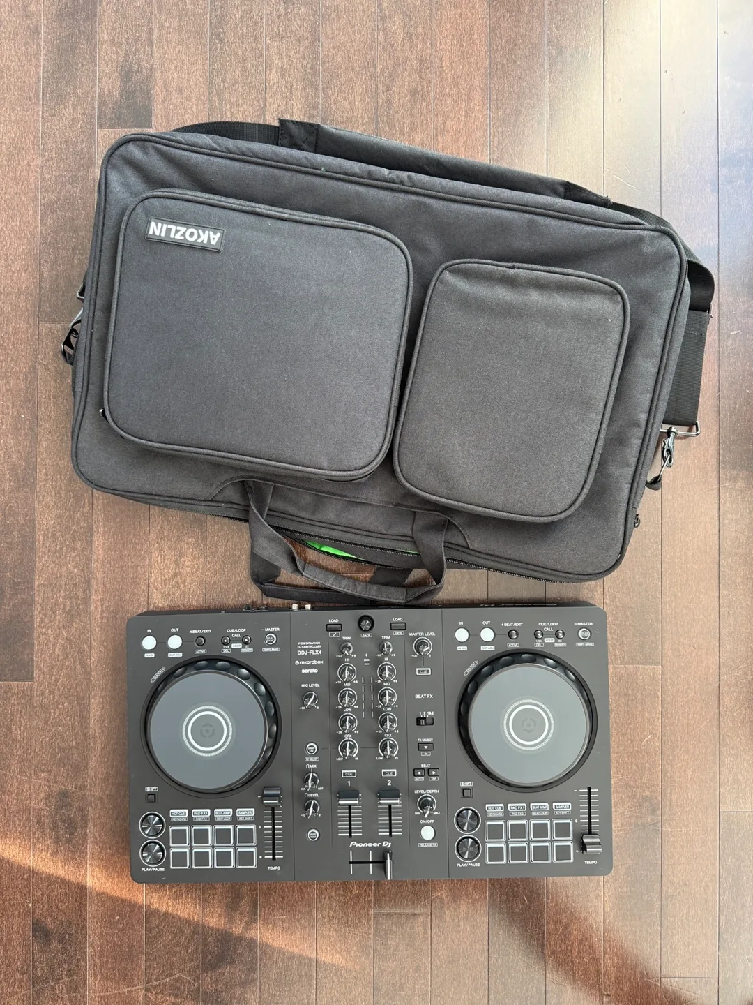 Pioneer DJ DDJ-FLX4 + Carrying Bag – $400 thumbnail