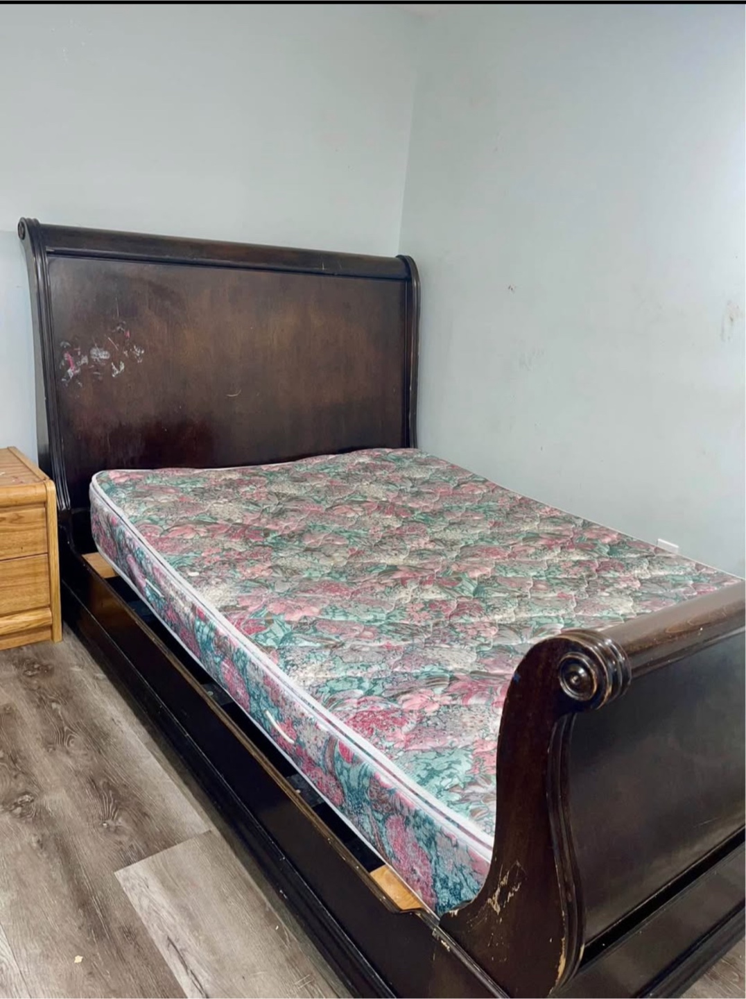 King size bed frame with mattress - photo 2