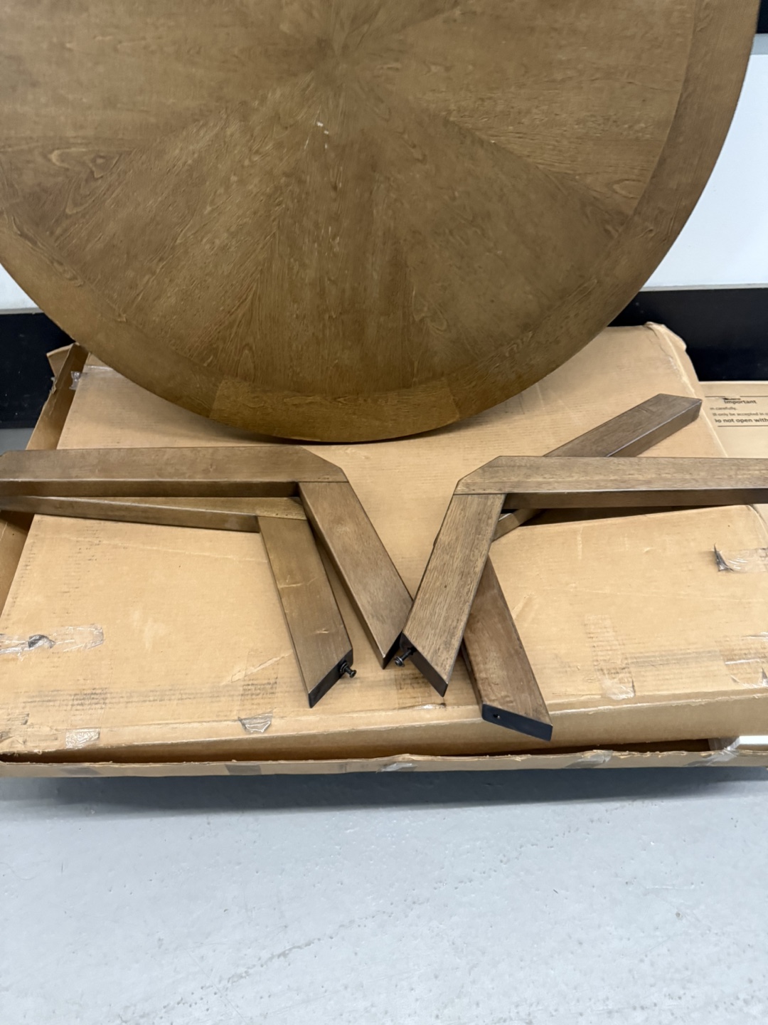 Round Wooden Table - Brown - photo 2