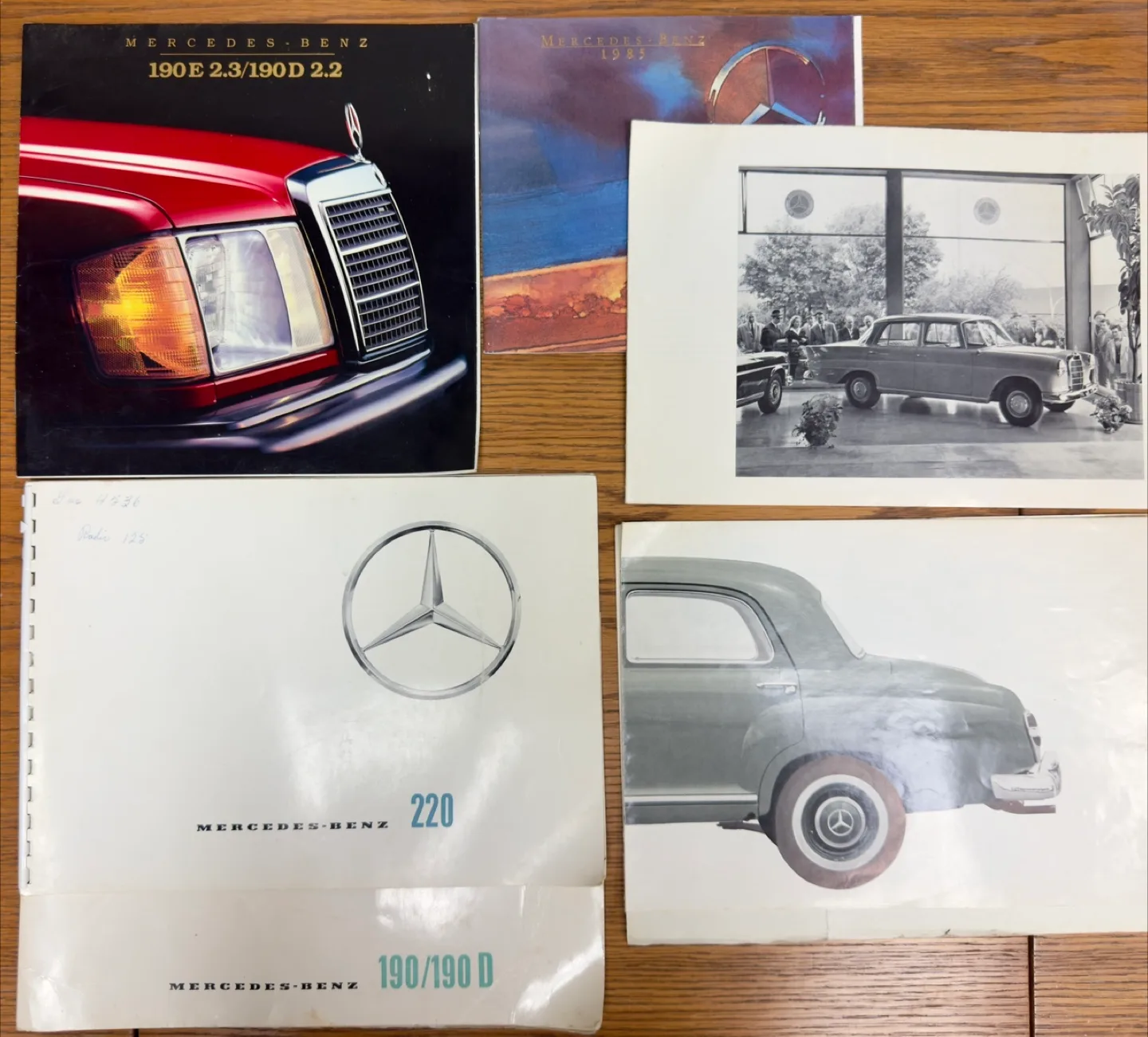 Mercedes-Benz Brochures thumbnail