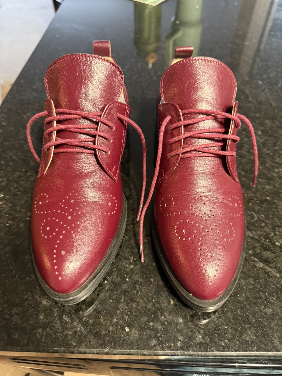 Qaylar Maroon Leather Oxford Shoes