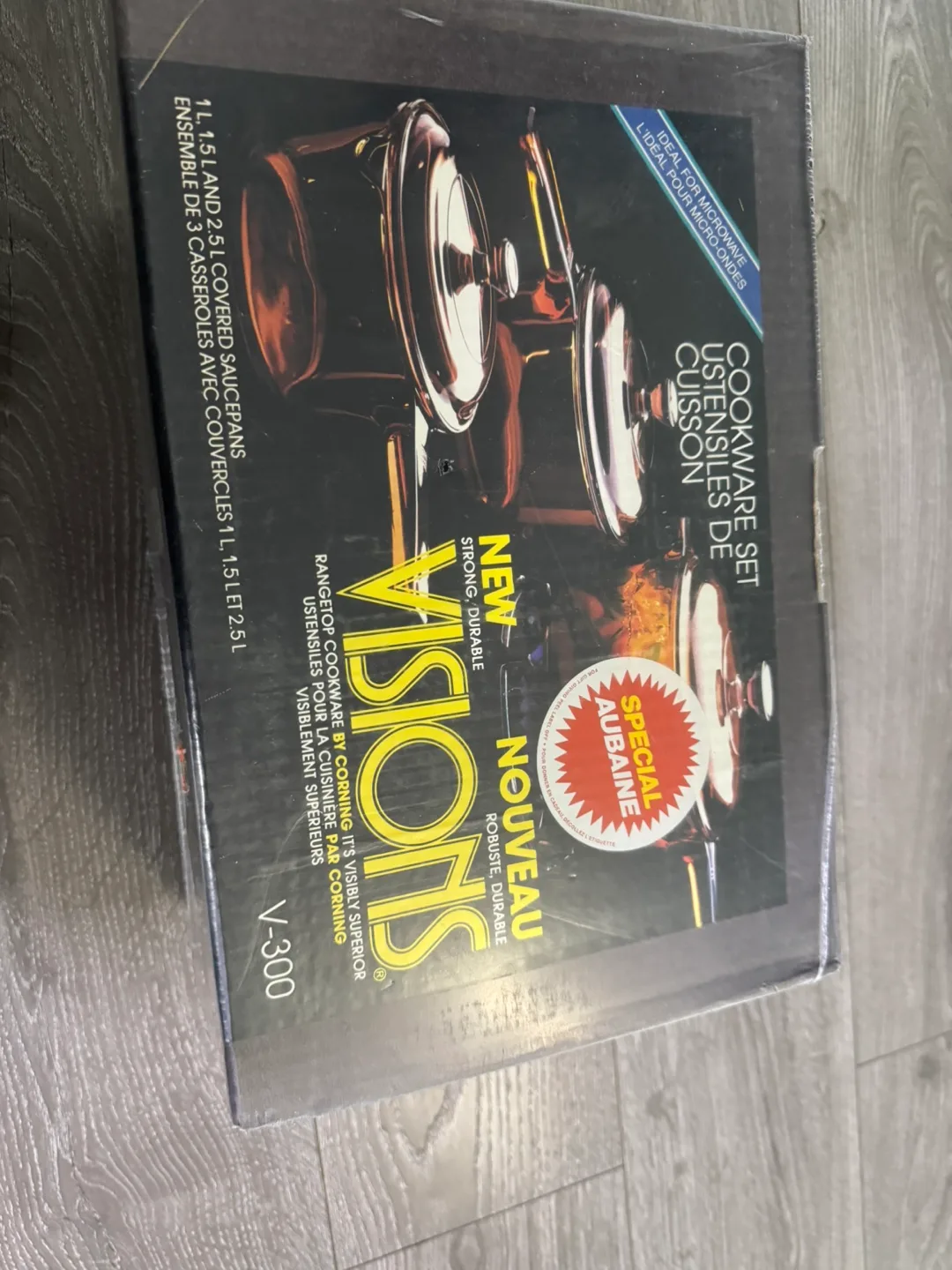 VISIONS Corning Cookware Set - NEW in Box! thumbnail