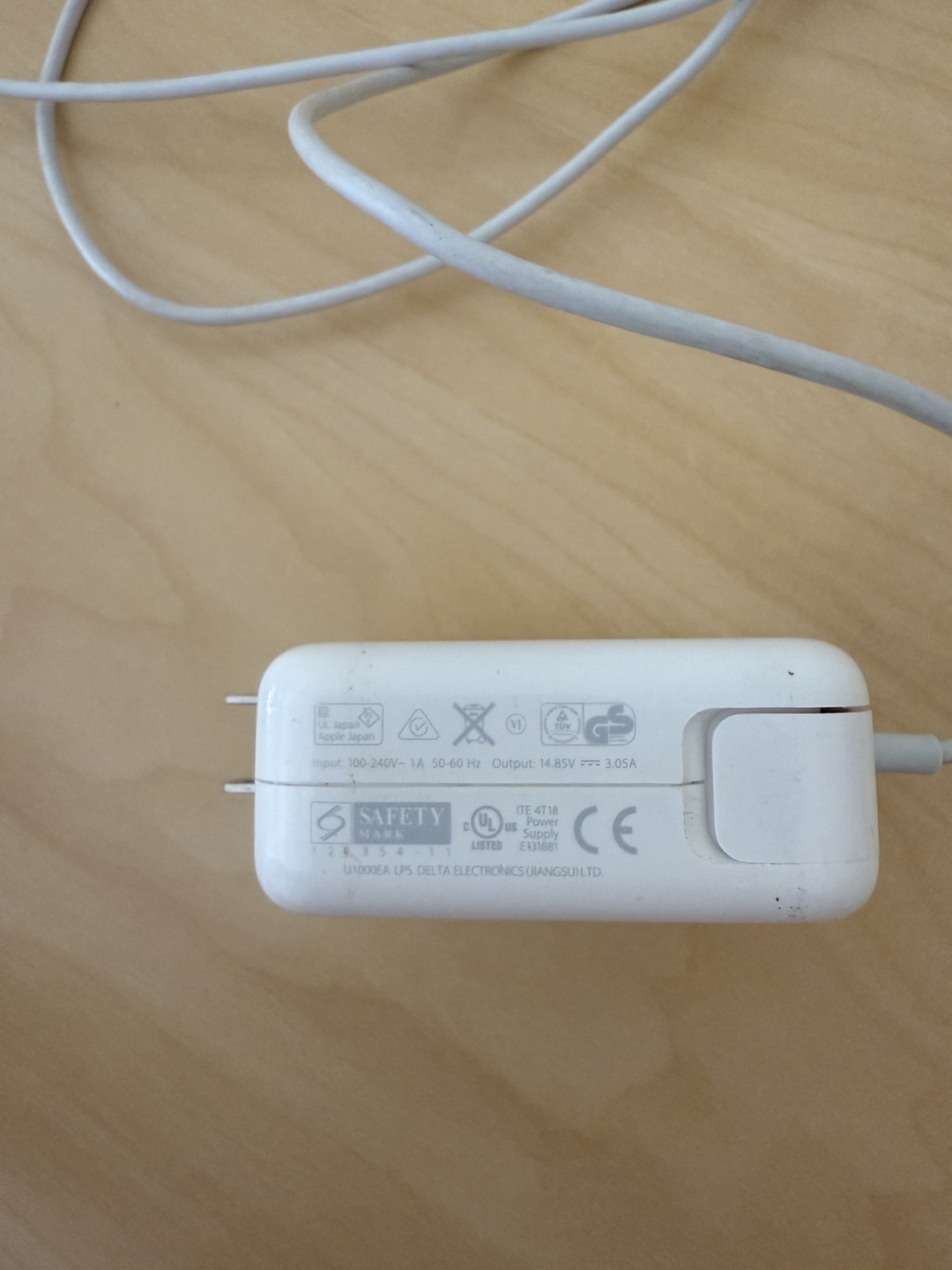 Apple 14.85V 3.05A Power Adapter - photo 4