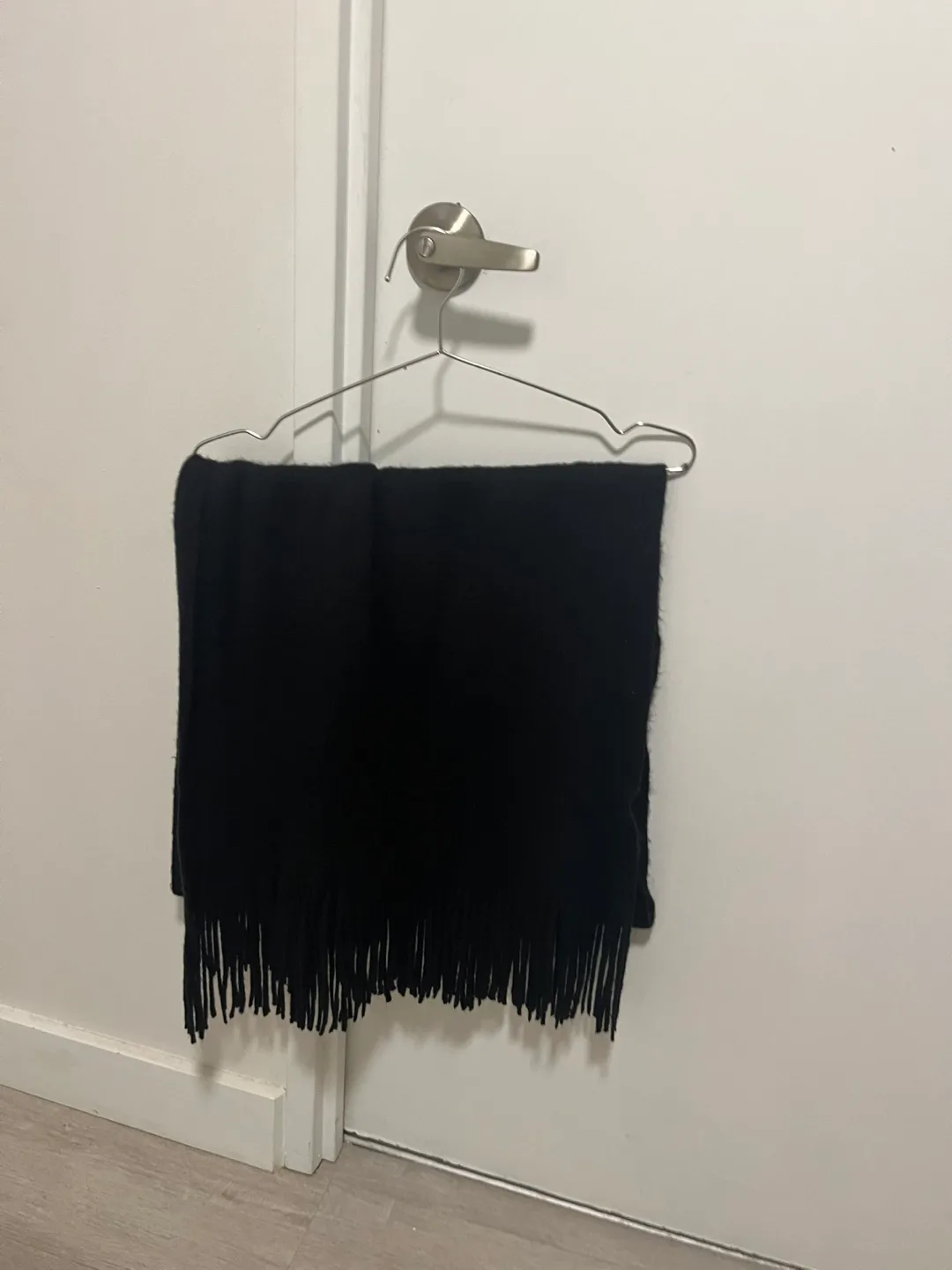 Black Scarf thumbnail