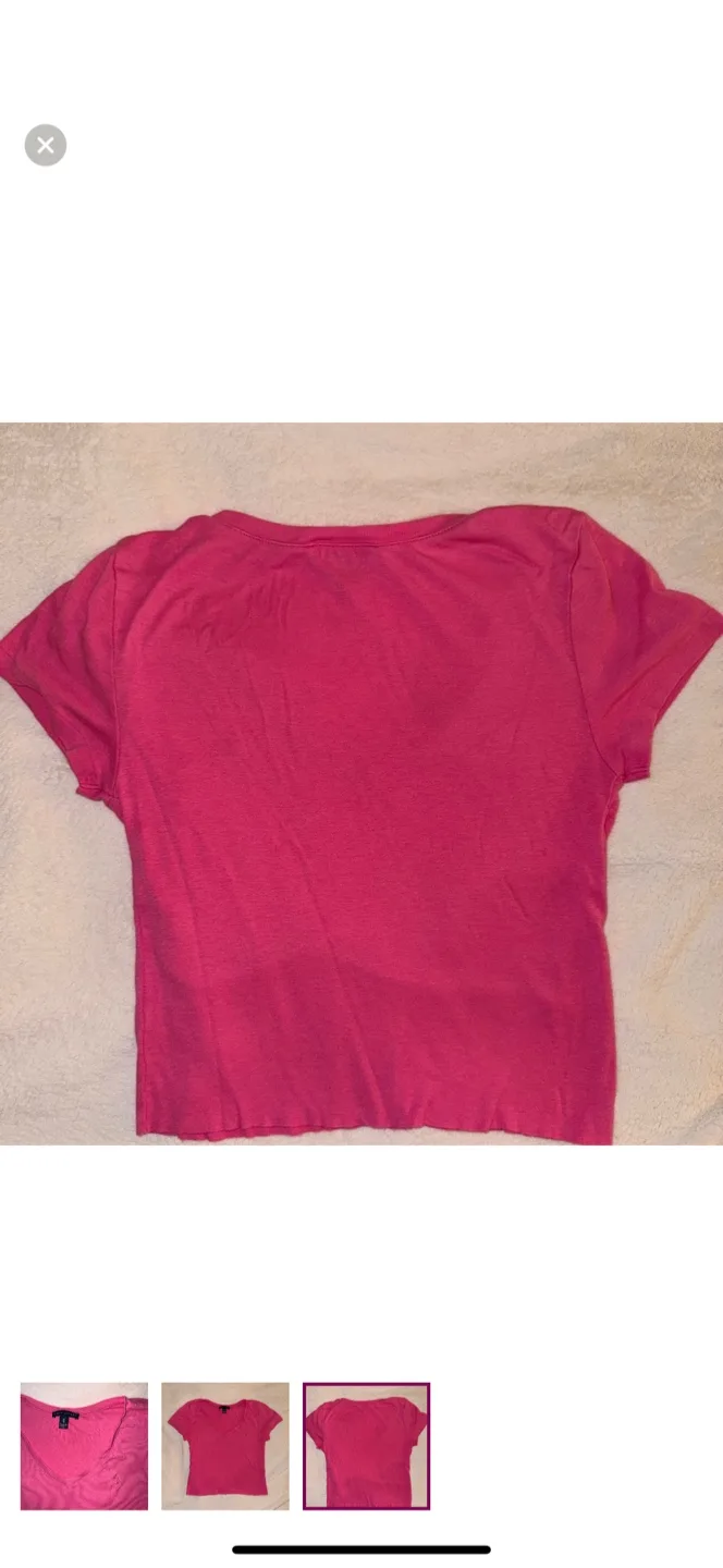 Ralph Lauren Pink V-Neck T-Shirt - Size M image indicator(3)