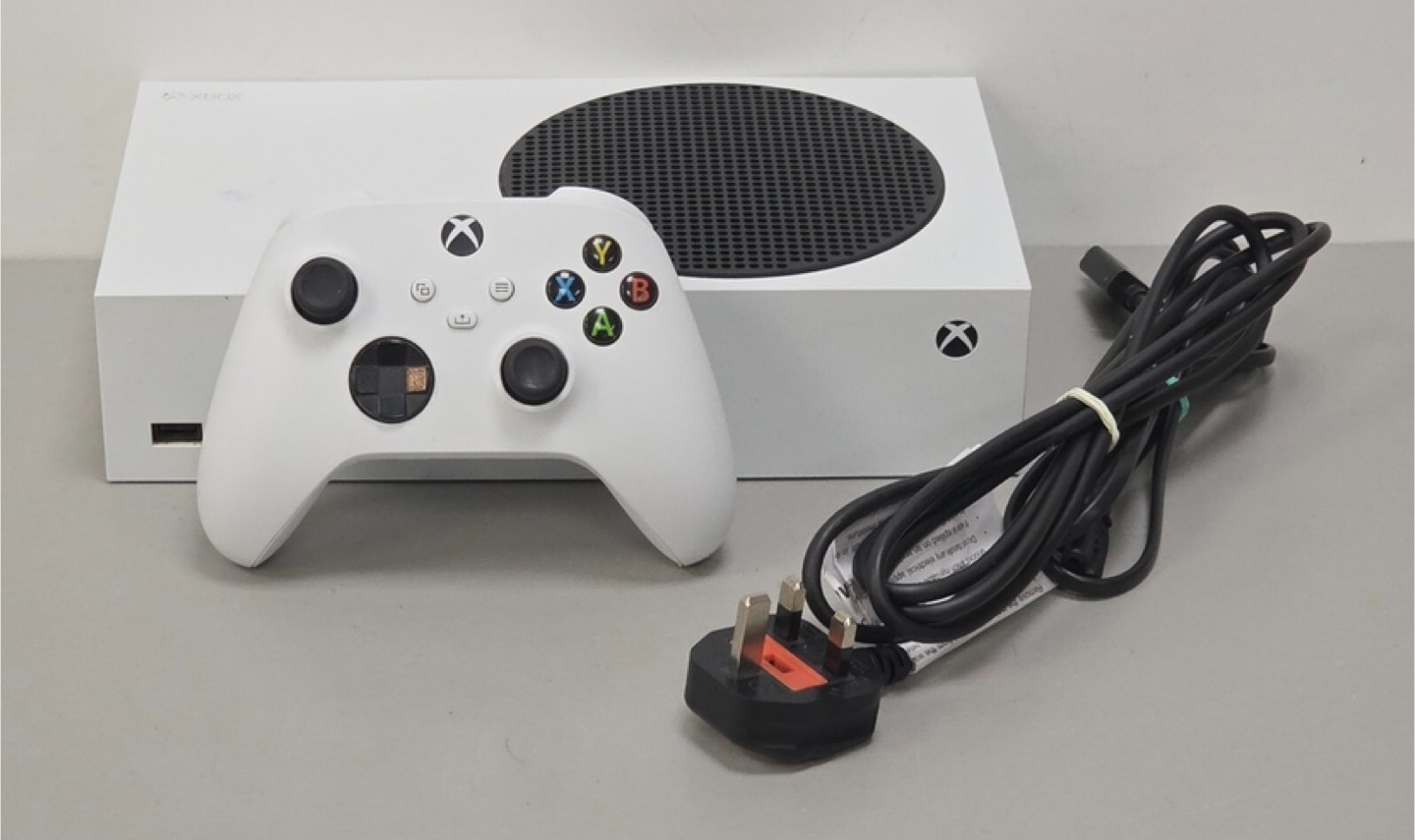 Xbox One S - photo 2