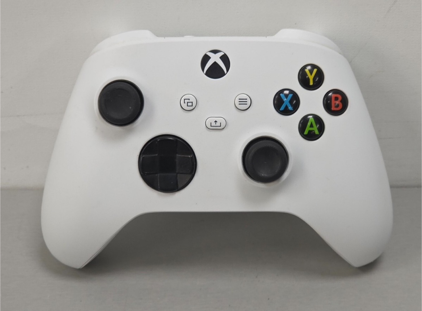 Xbox One S - photo 3