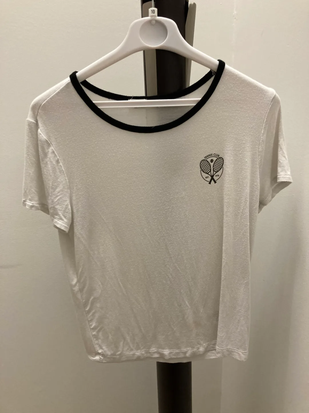 🇨🇦🍁Garage White Tennis Club Tee - Size M thumbnail