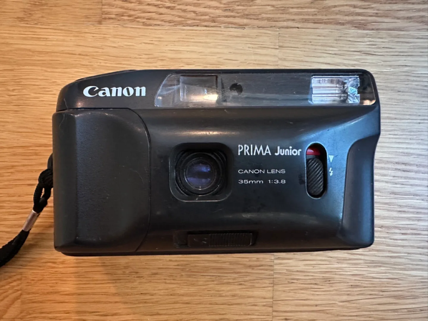 Canon Prima Junior 35mm Film Camera thumbnail