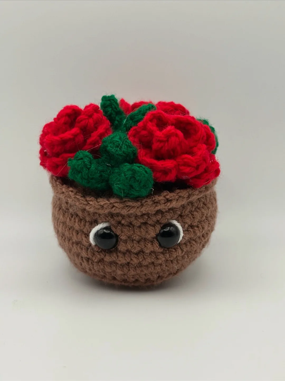 Handmade Crocheted Pot Of Roses thumbnail