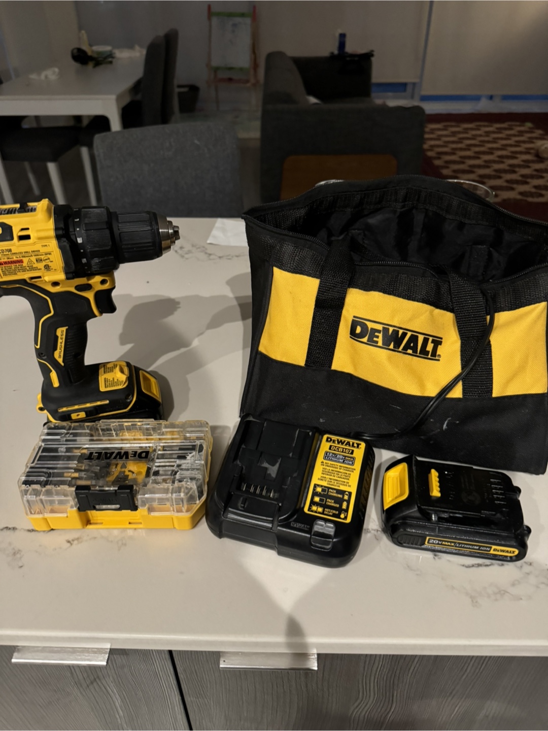 DeWalt 20V Brushless Drill Kit - photo 4