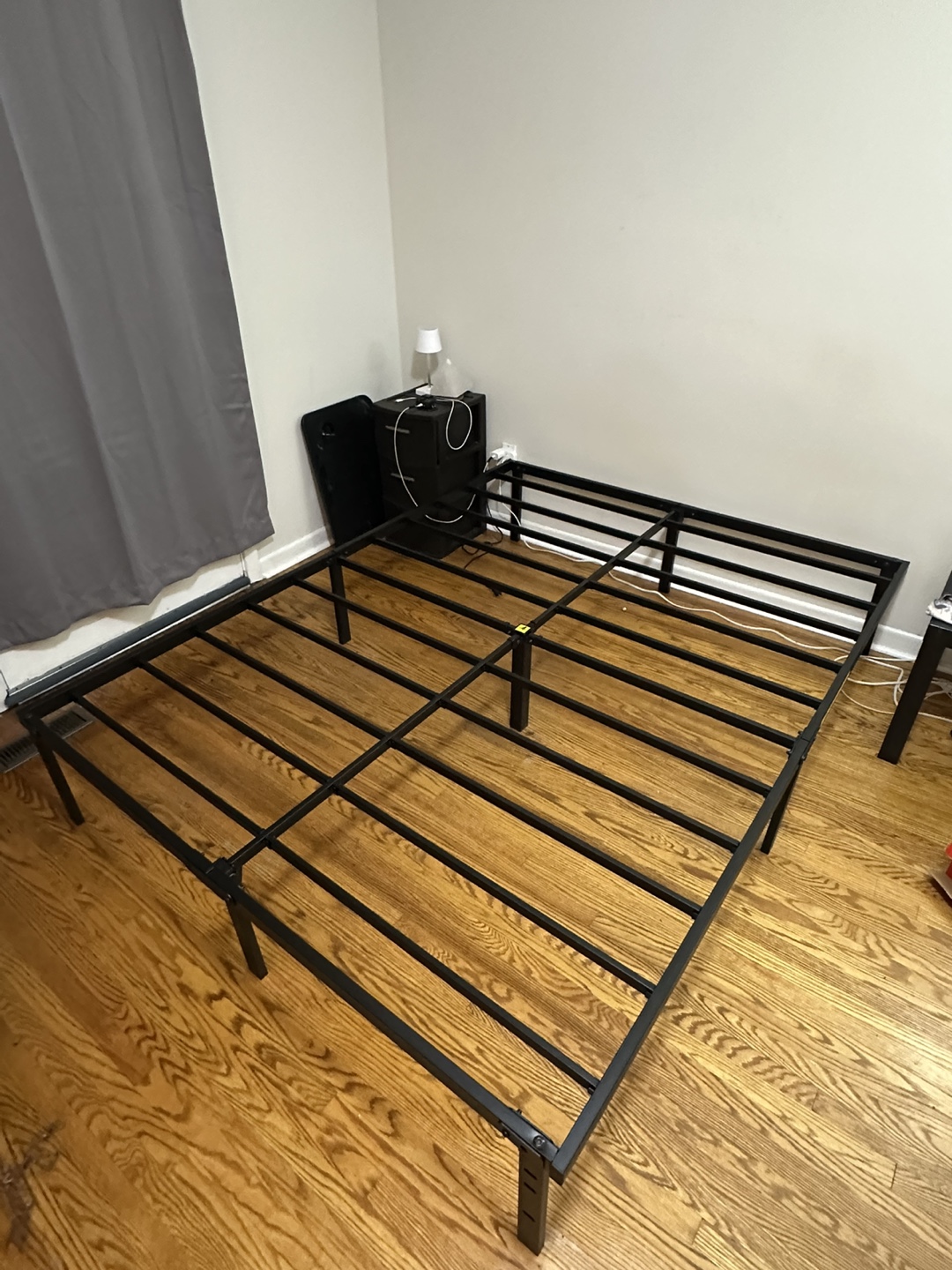 Mainstays Queen Slat Metal Bed Frame - Black - photo 4