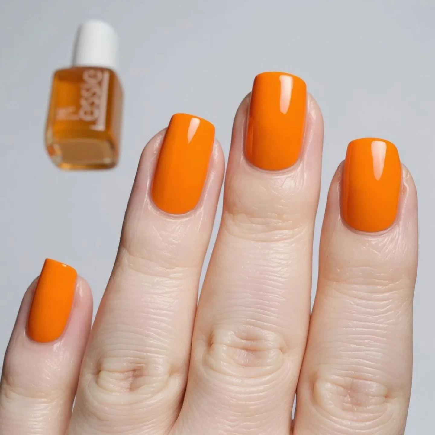 Essie Nail Polish - Tangerine Tease 1680 image indicator(2)
