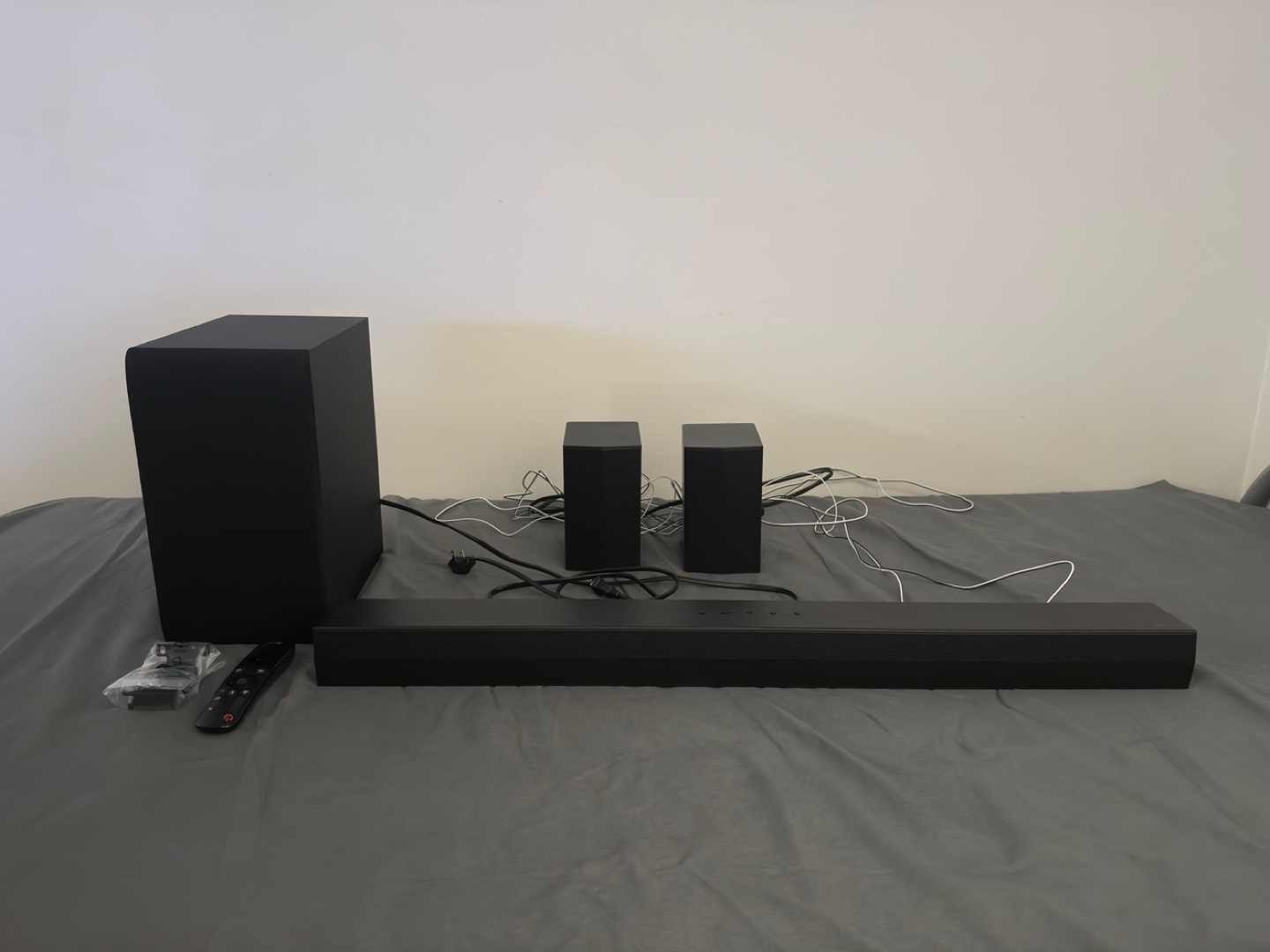 LG S55TR 5.1 Channel Sound Bar with Subwoofer & Rear Speakers - photo 2