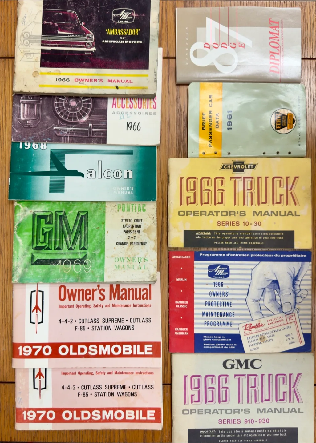 Vintage Car Owner's Manuals - Oldsmobile, Pontiac, AMC & More thumbnail