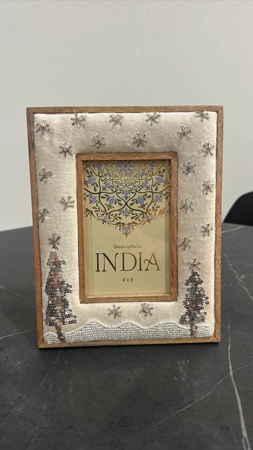 Handcrafted in India 4x6 Picture Frame thumbnail
