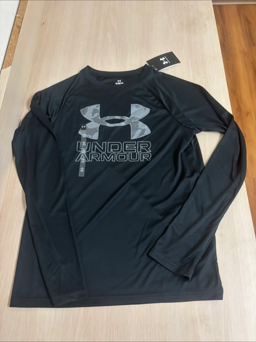 Under Armour Youth Long Sleeve Shirt - YL image indicator(2)