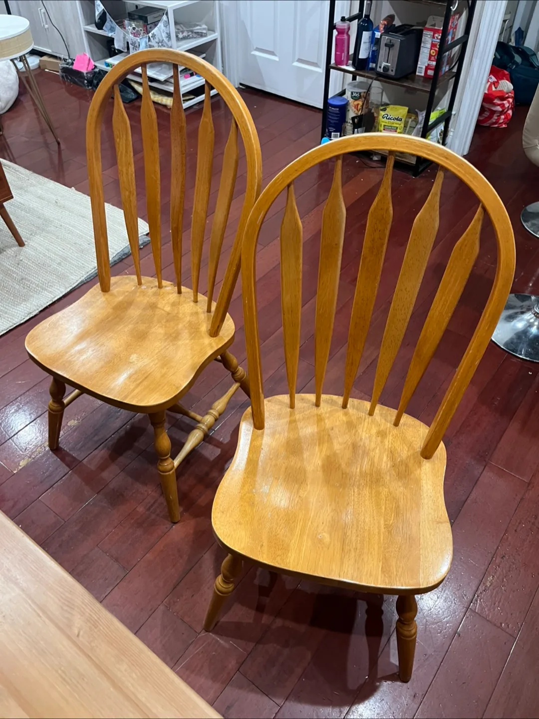 Set of 2 Wooden Chairs thumbnail