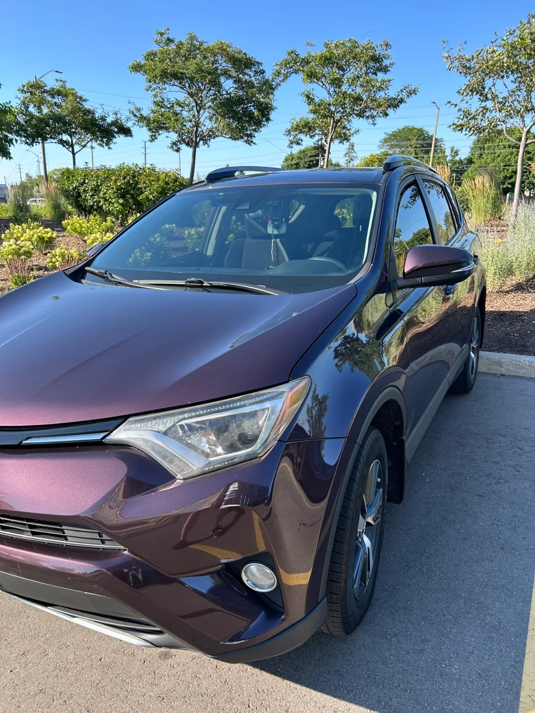Toyota RAV4 XLE AWD 2017 , 2.5 L SUV, Non hybrid thumbnail