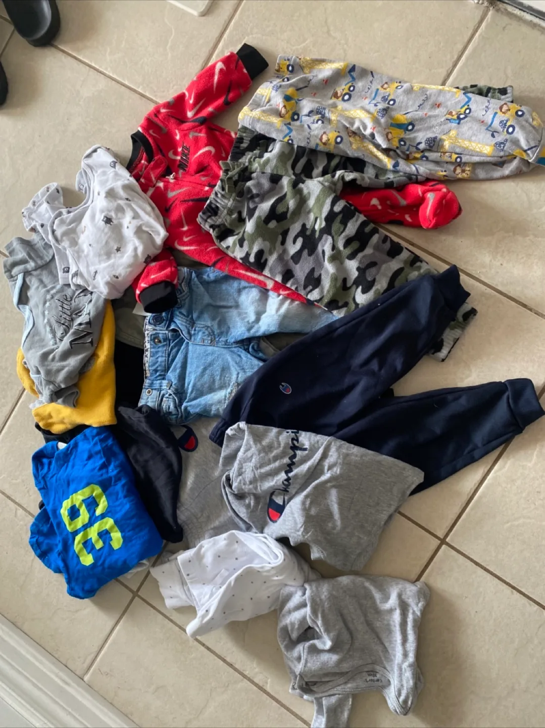 Mixed Baby Clothes & Shoes thumbnail