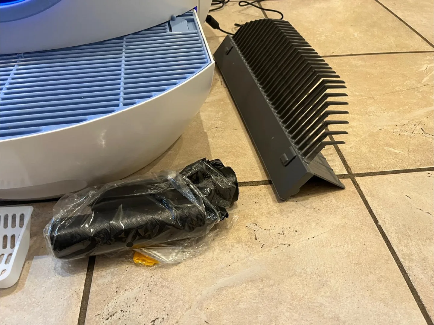 Elspet Smart Cat Litter Box $300FIRM image indicator(2)