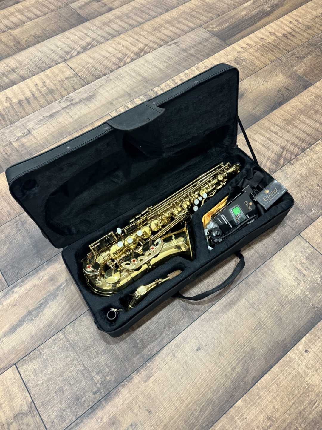 Mendini by Cecilio Gold Saxophone with Case