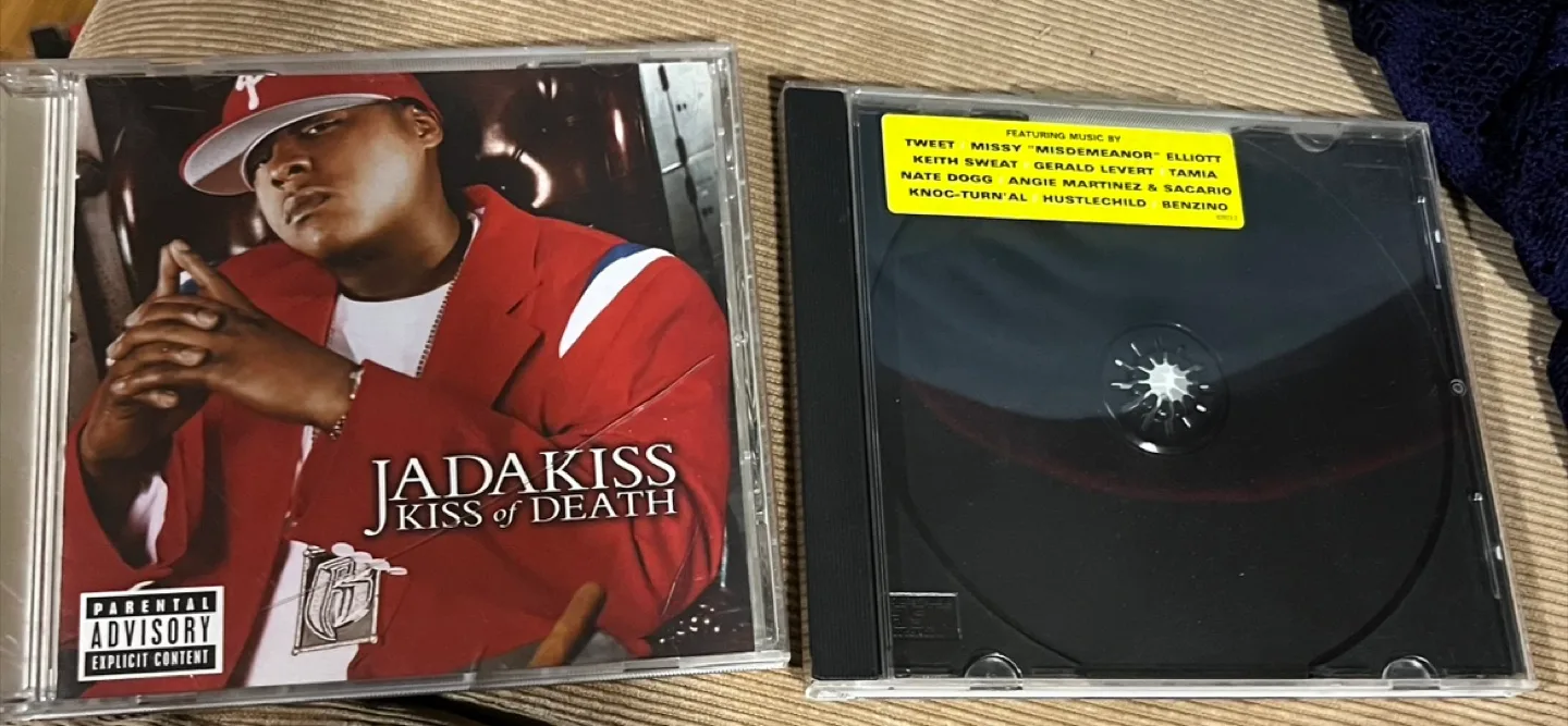 2 empty CD cases #freecycle thumbnail