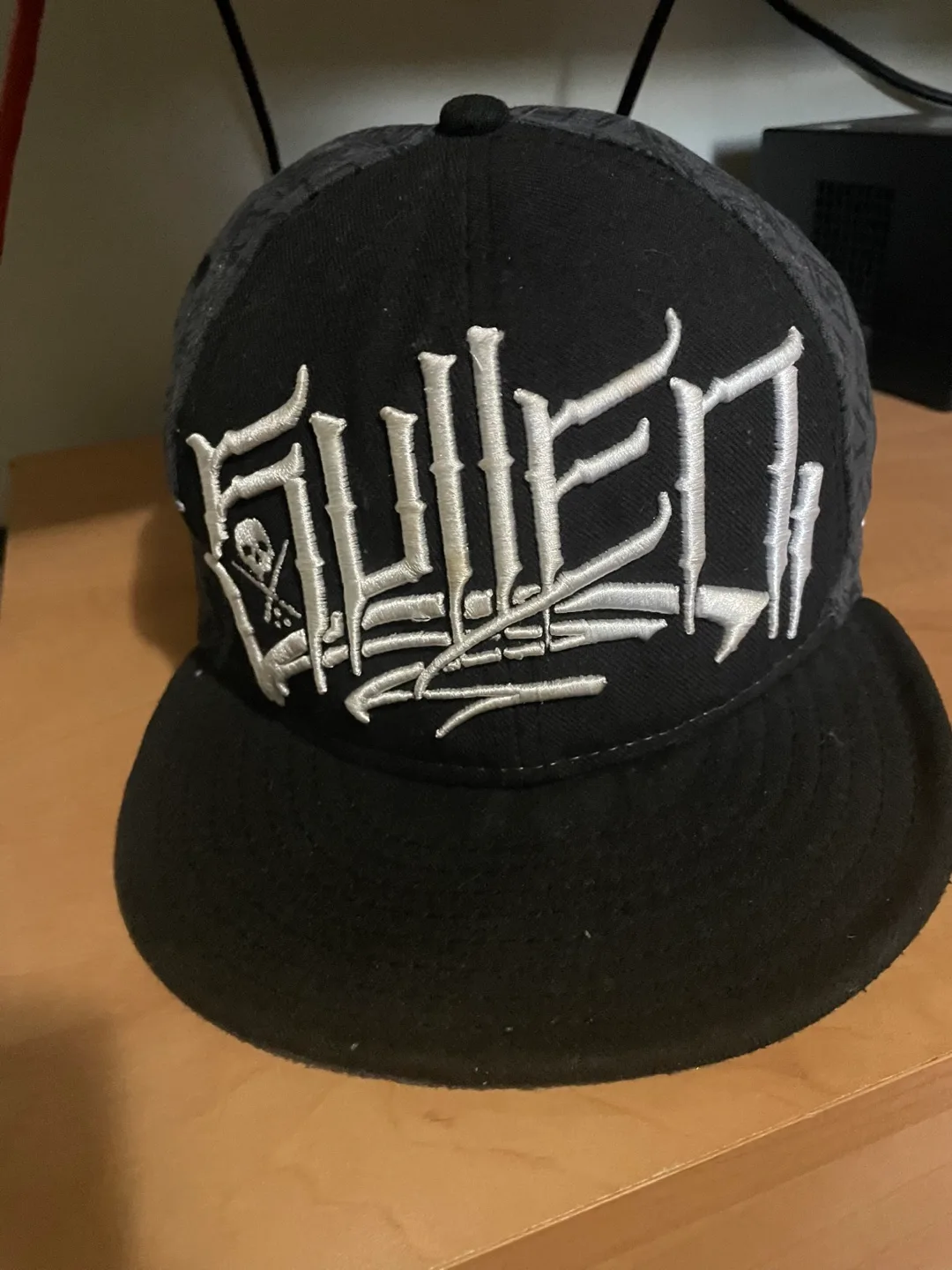 New Era Fitted Hat - Size 7 1/2 thumbnail