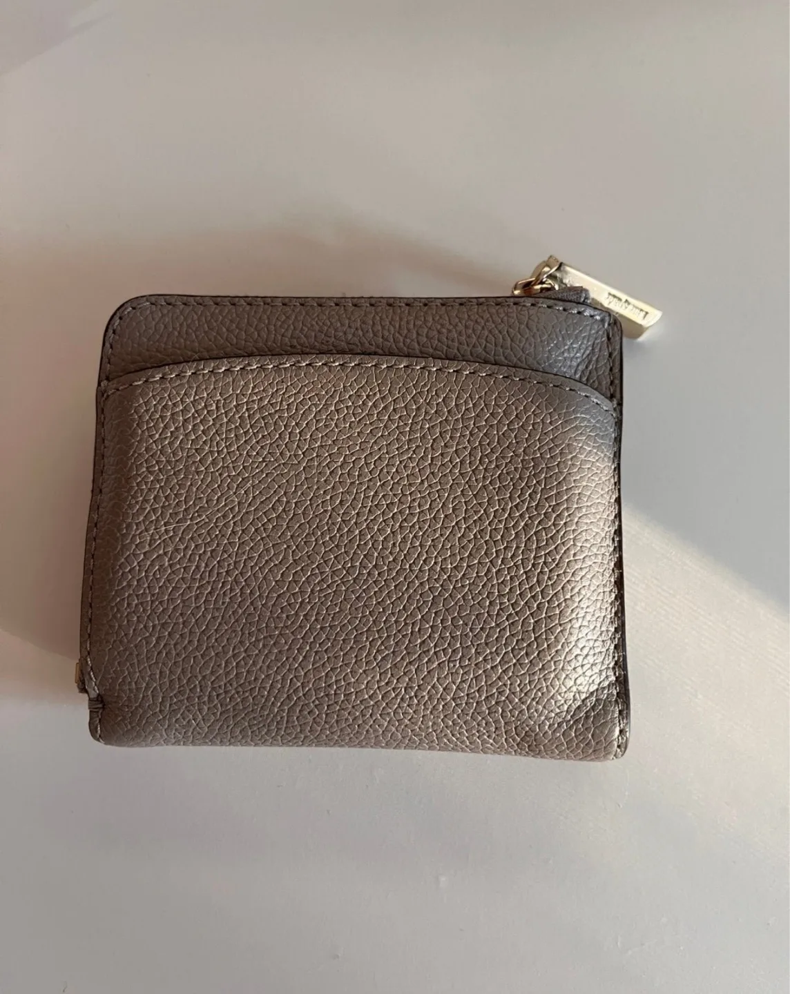 Kate Spade Leather Wallet image indicator(2)