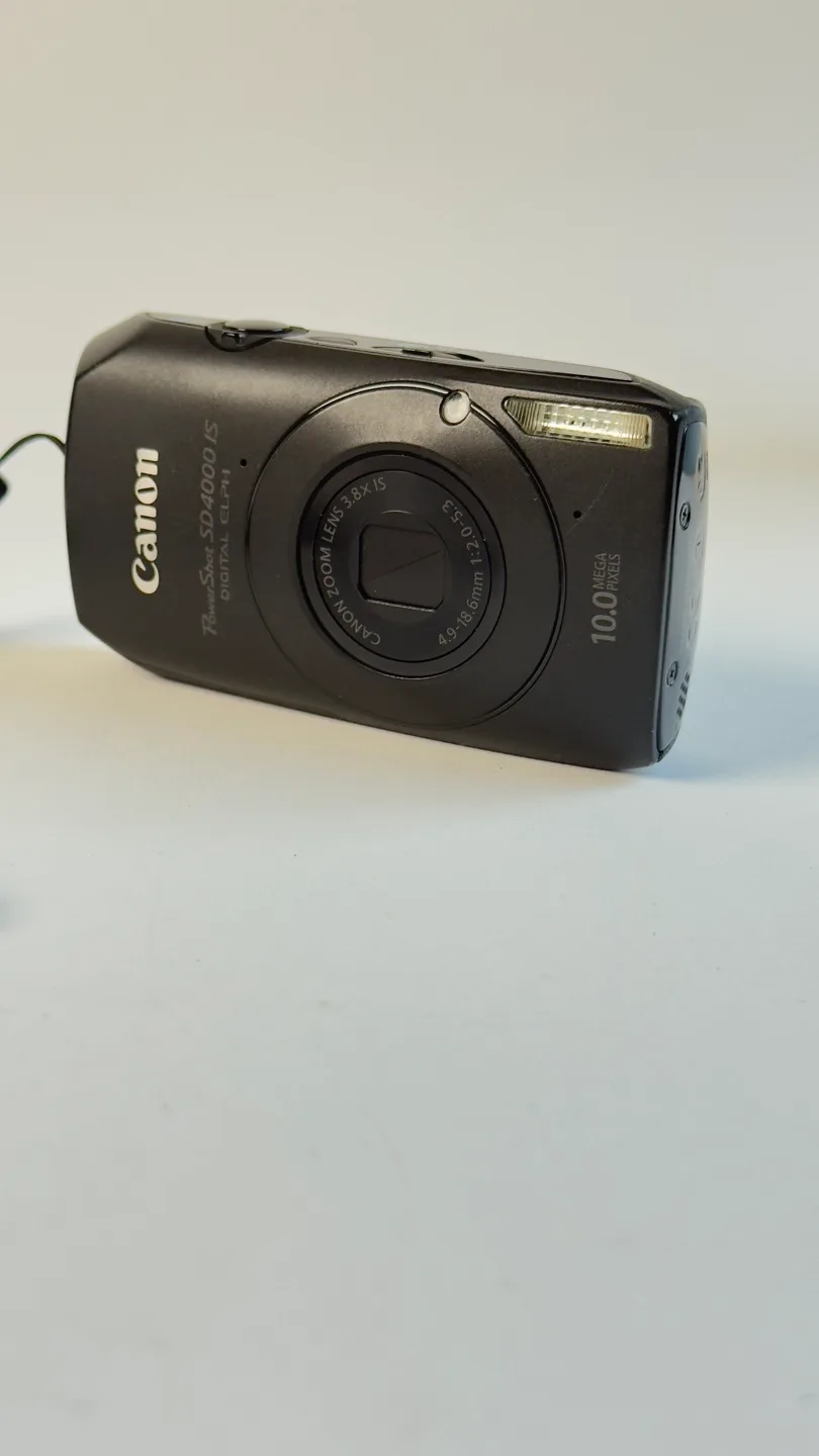 Canon PowerShot SD4000 IS Digital Camera thumbnail