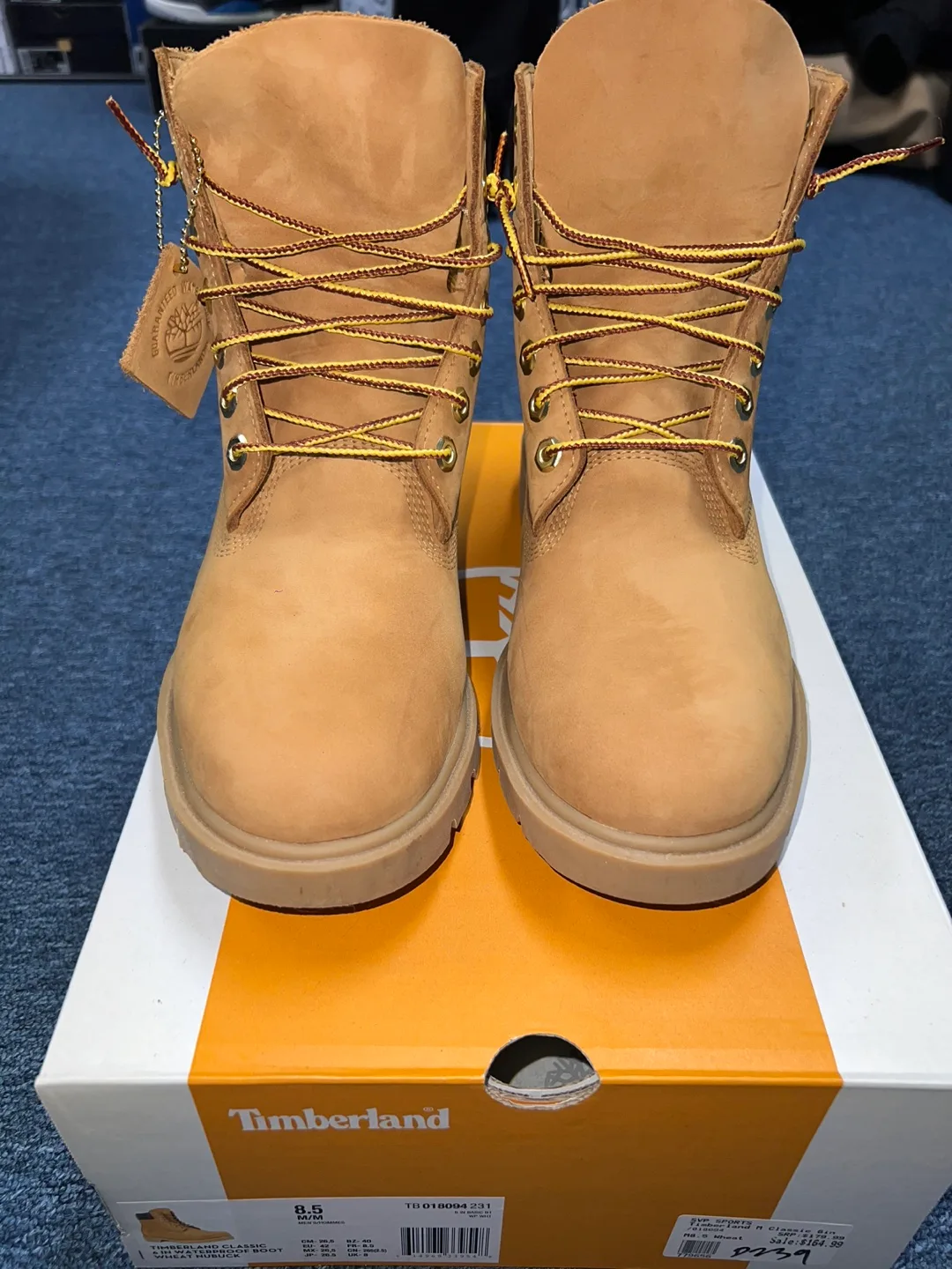 Mens Timberland Classic Wheat Waterproof Boots - Size 8.5 image indicator(2)