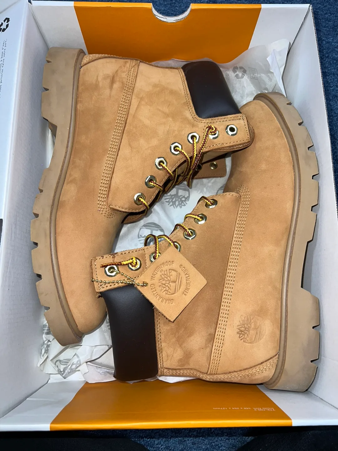 Mens Timberland Classic Wheat Waterproof Boots - Size 8.5 thumbnail