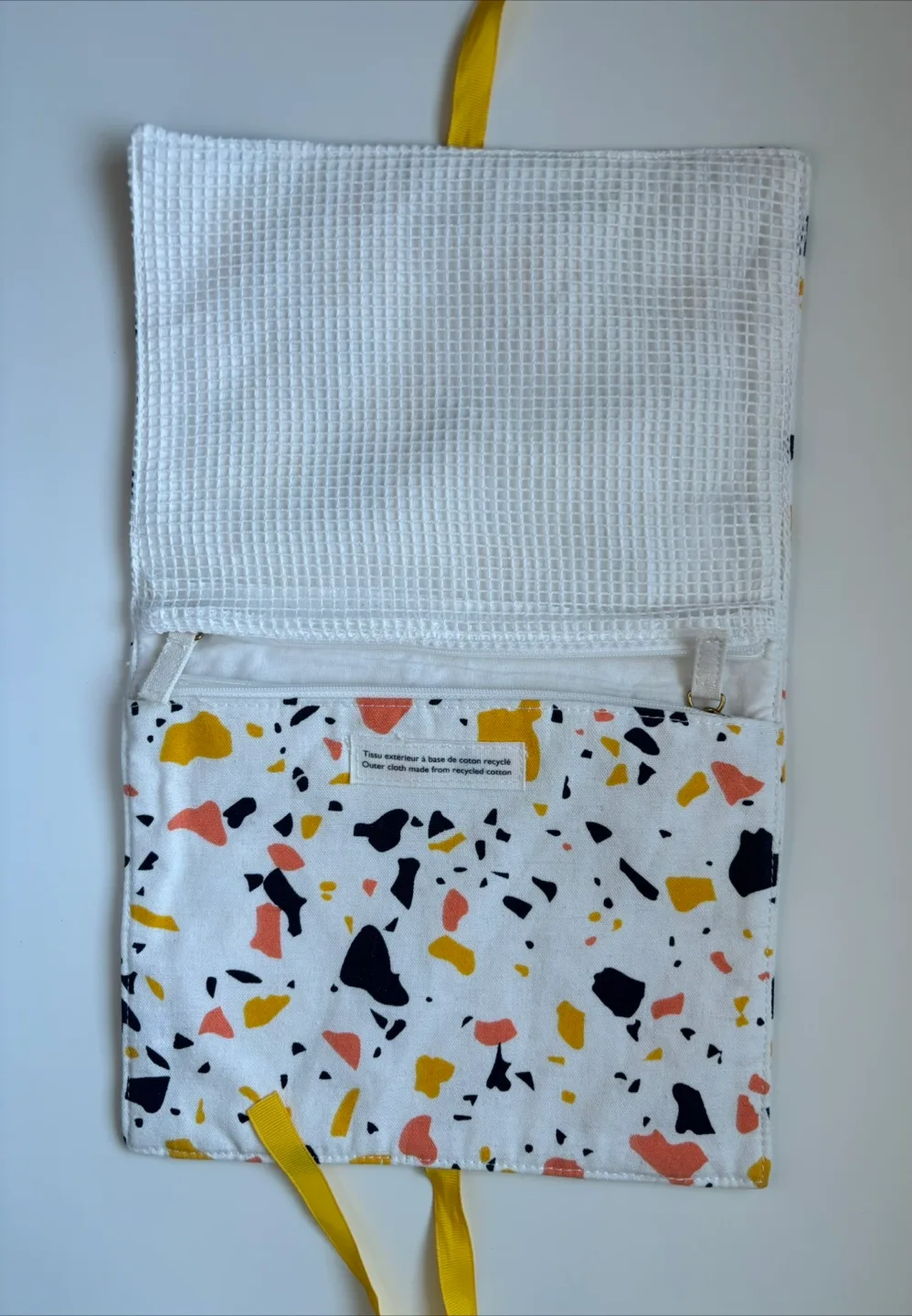 L'Occitane en Provence Recycled Cotton Wash Bag thumbnail