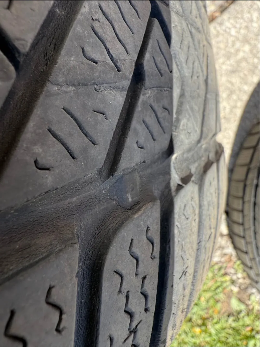 winter tires 2x 225/40/19Sottozero x2 255/35/19nexen image indicator(3)