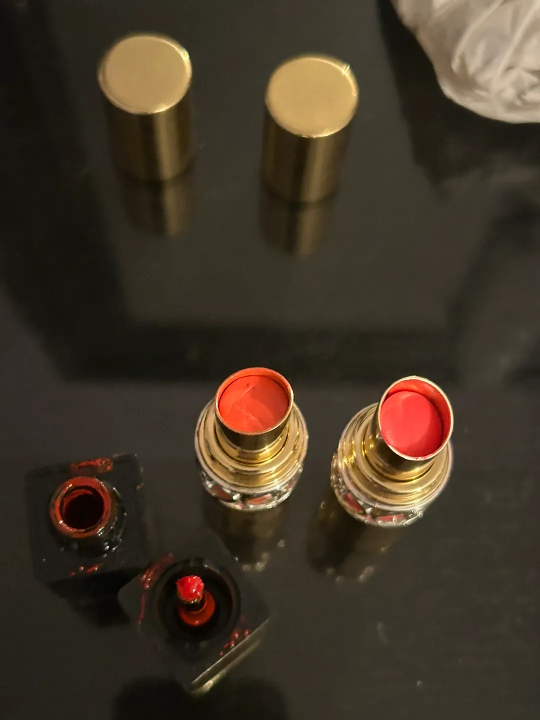 Viral Yves Saint Laurent Lipstick rings image indicator(2)