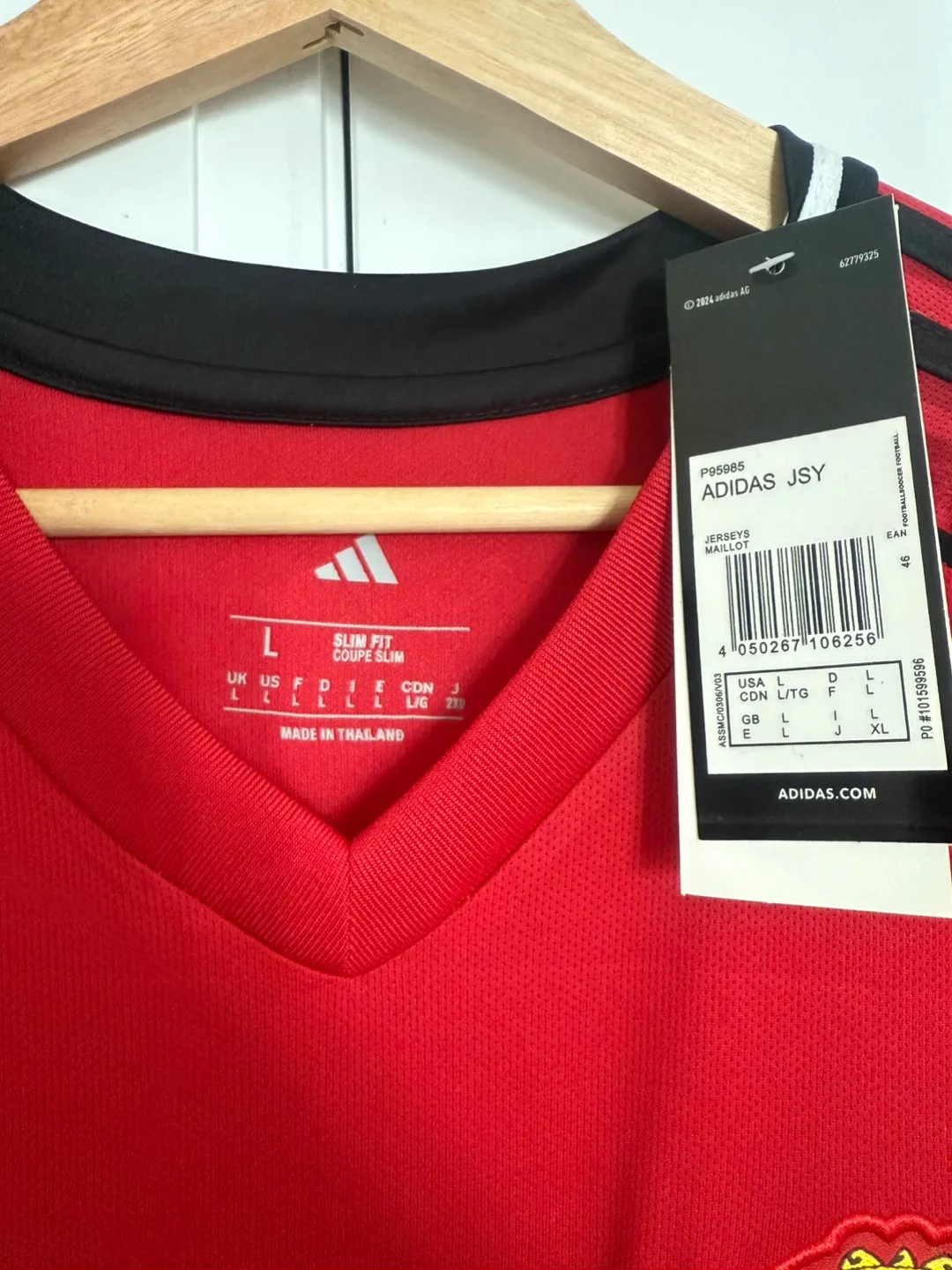BNWT L New Season Manchester United 25/26 Jersey image indicator(2)