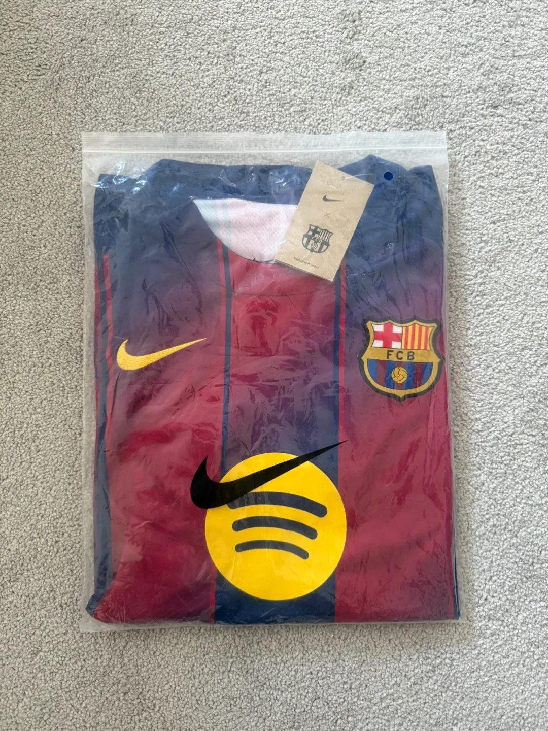 BNWT L New Season Barcelona 25/26 Jersey image indicator(6)
