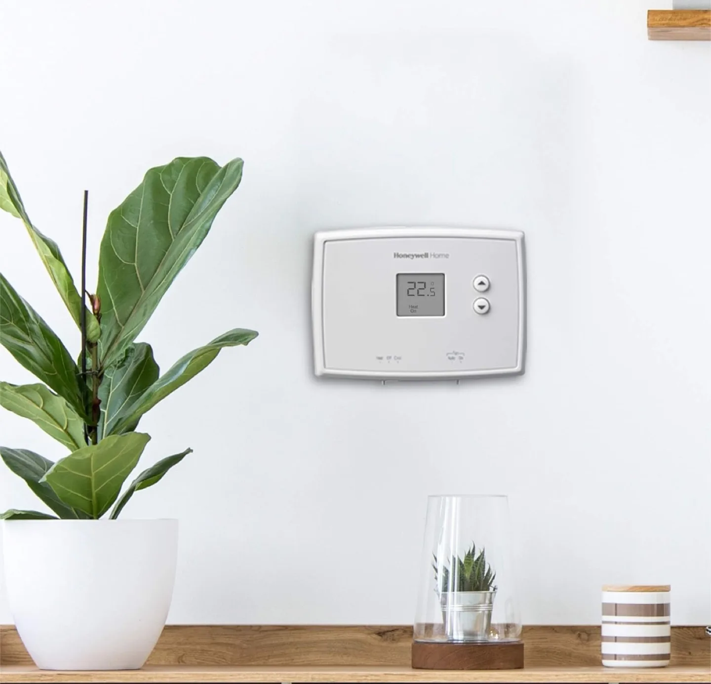 Honeywell Home RTH111B Digital Non-Programmable Thermostat image indicator(6)