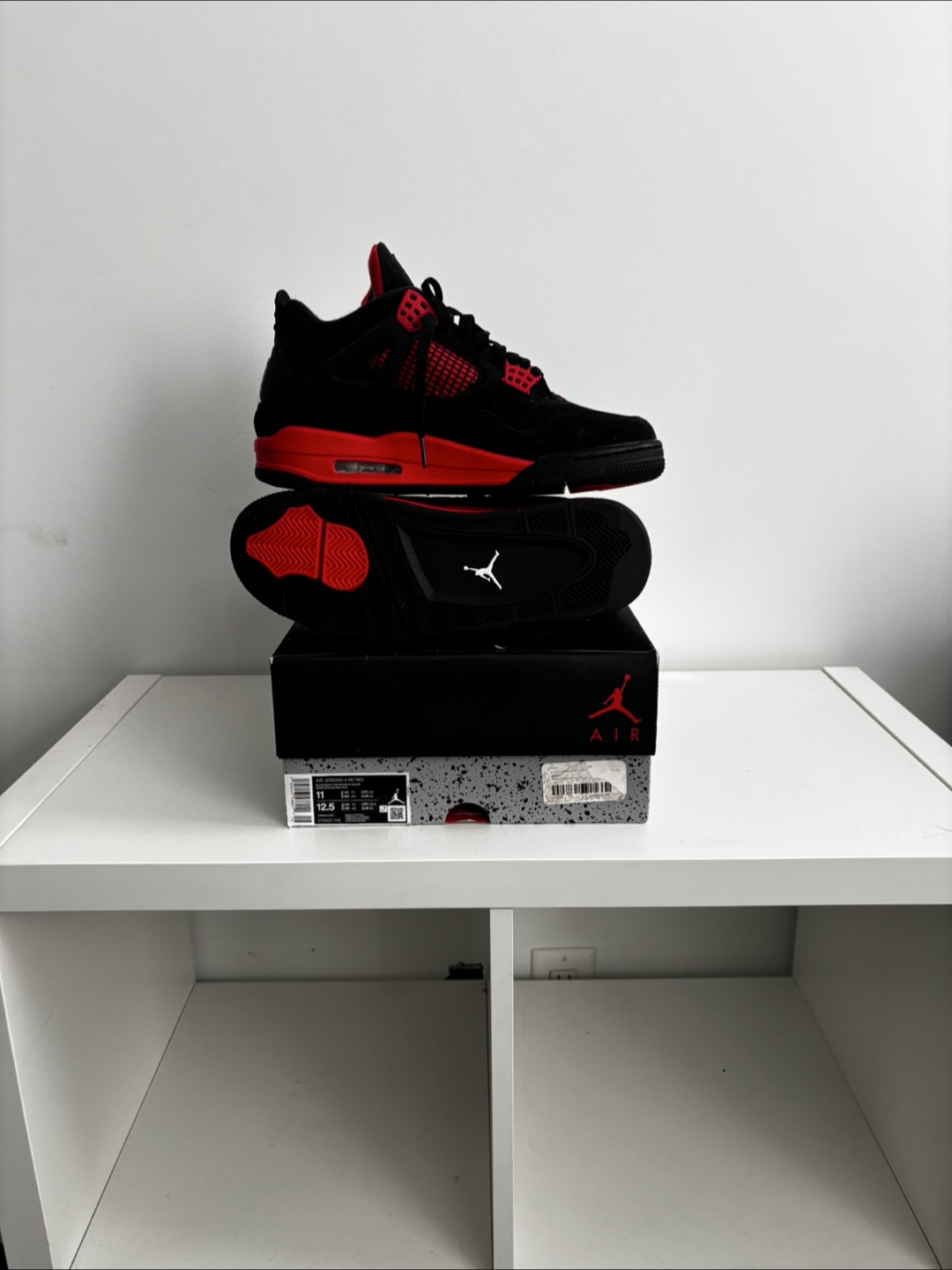 Jordan 4 Retro red thunder Size 11