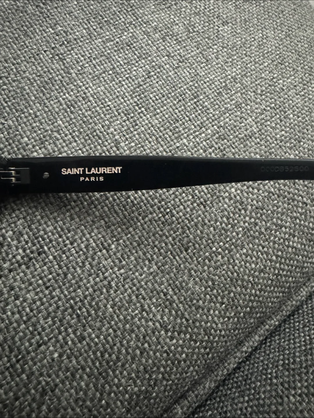 Women’s Saint Laurent Sunglasses SL M28 image indicator(5)