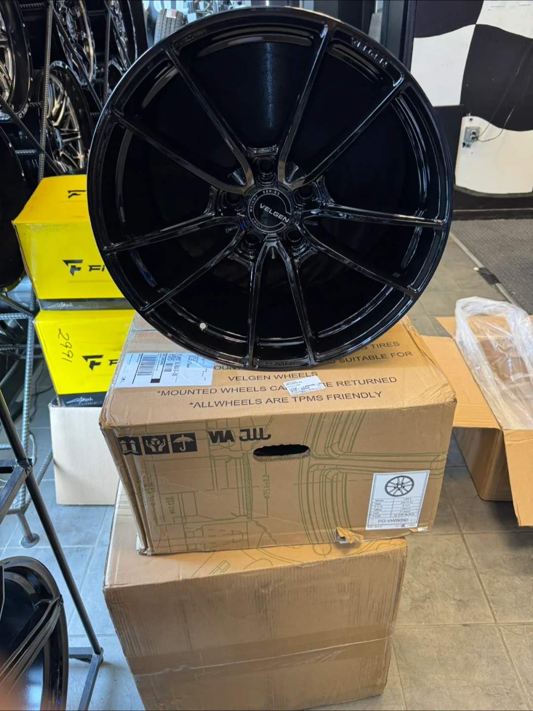 Velgen Wheels Gloss Black 5x127 20x10.5 thumbnail