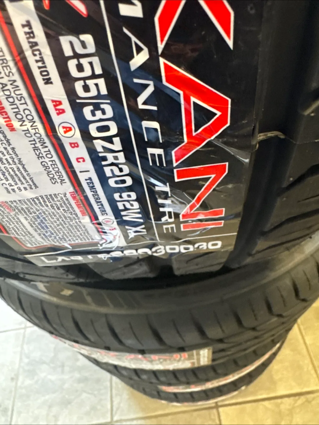Lexani Tire 255/30ZR20 92W XL thumbnail