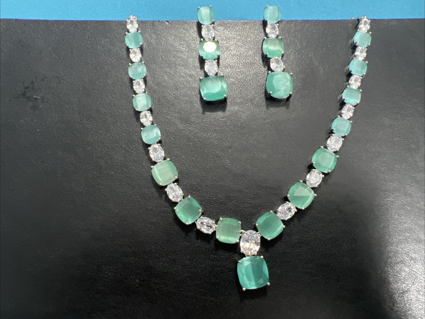 Necklace and Earrings Set - Green Stones