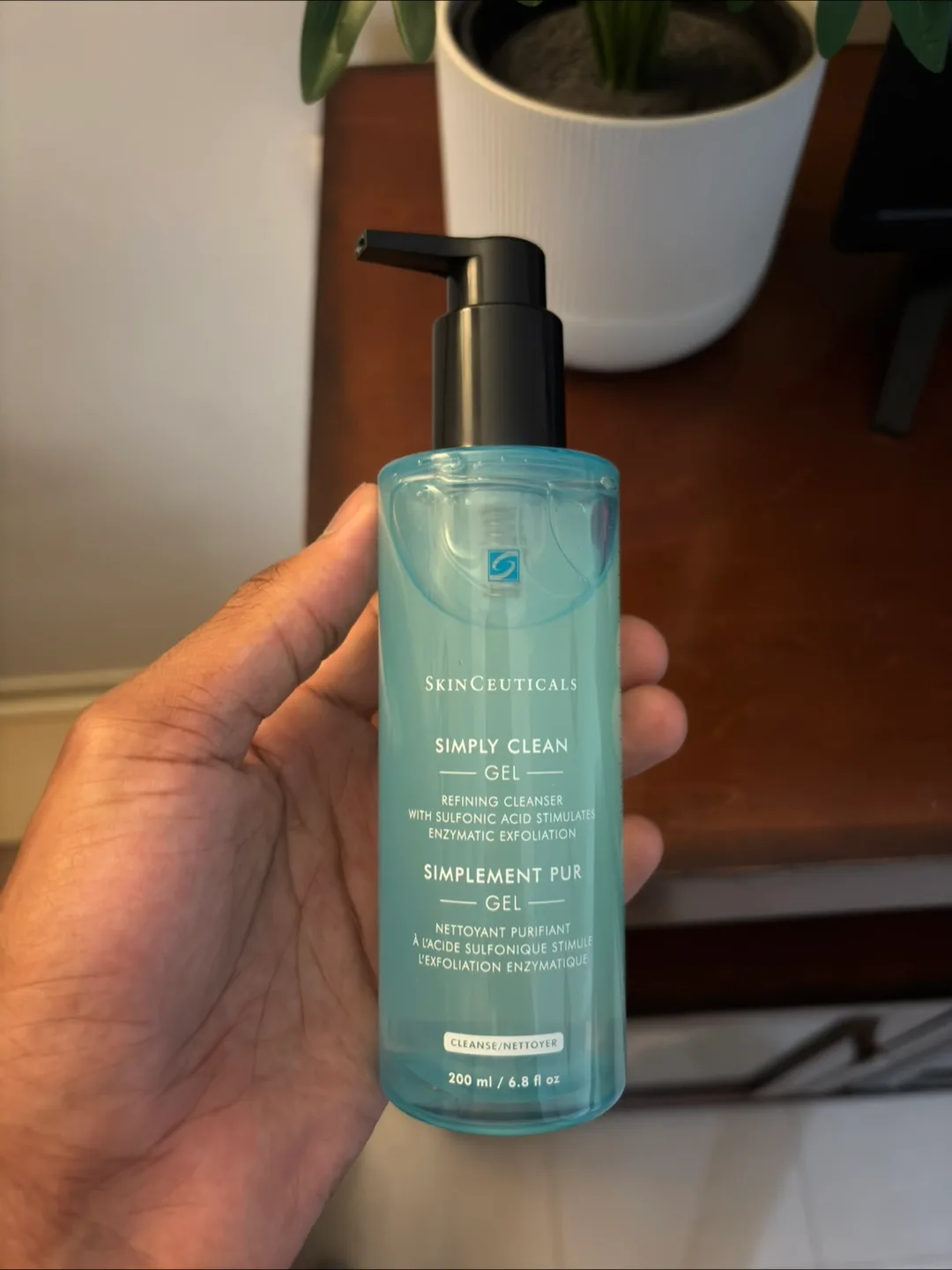 SkinCeuticals Simply Clean Gel Cleanser – 200ml (Barely Used) thumbnail