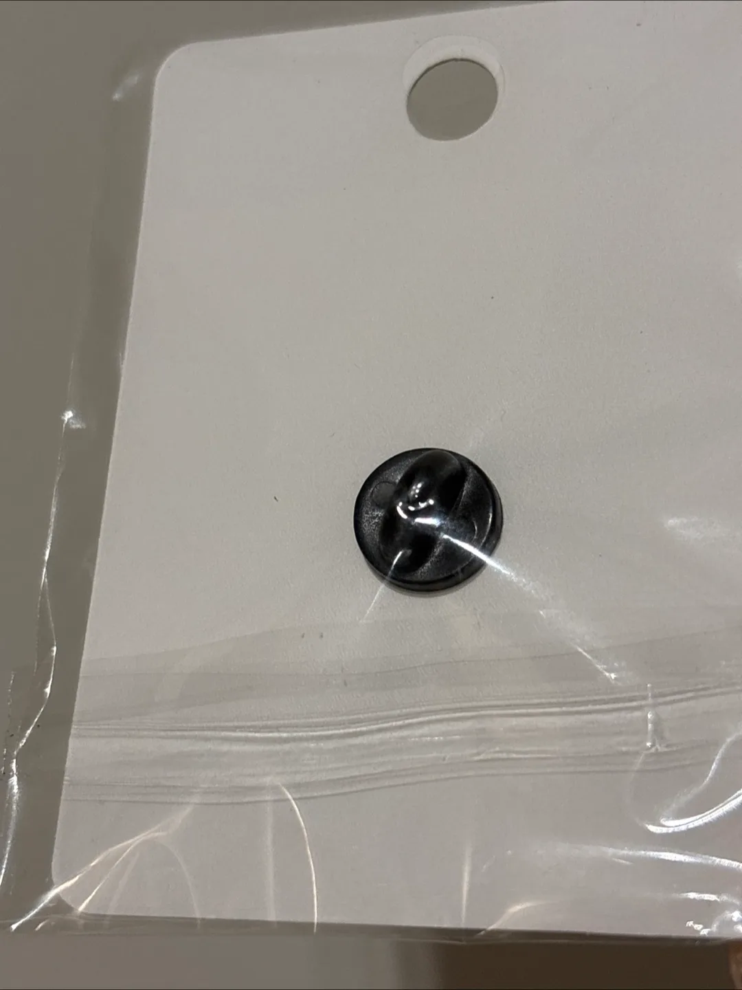 New 8BitDo Heart Pin Badge image indicator(2)