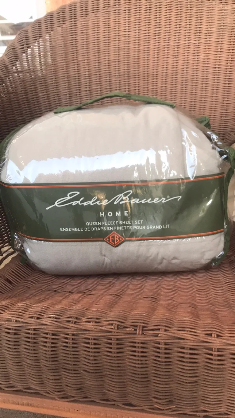 Eddie Bauer Queen Fleece Sheet Set - New thumbnail