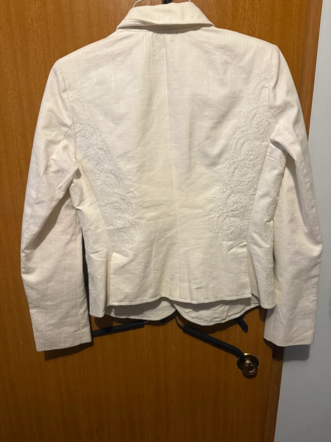 Robert Graham Blazer - Size 10 thumbnail