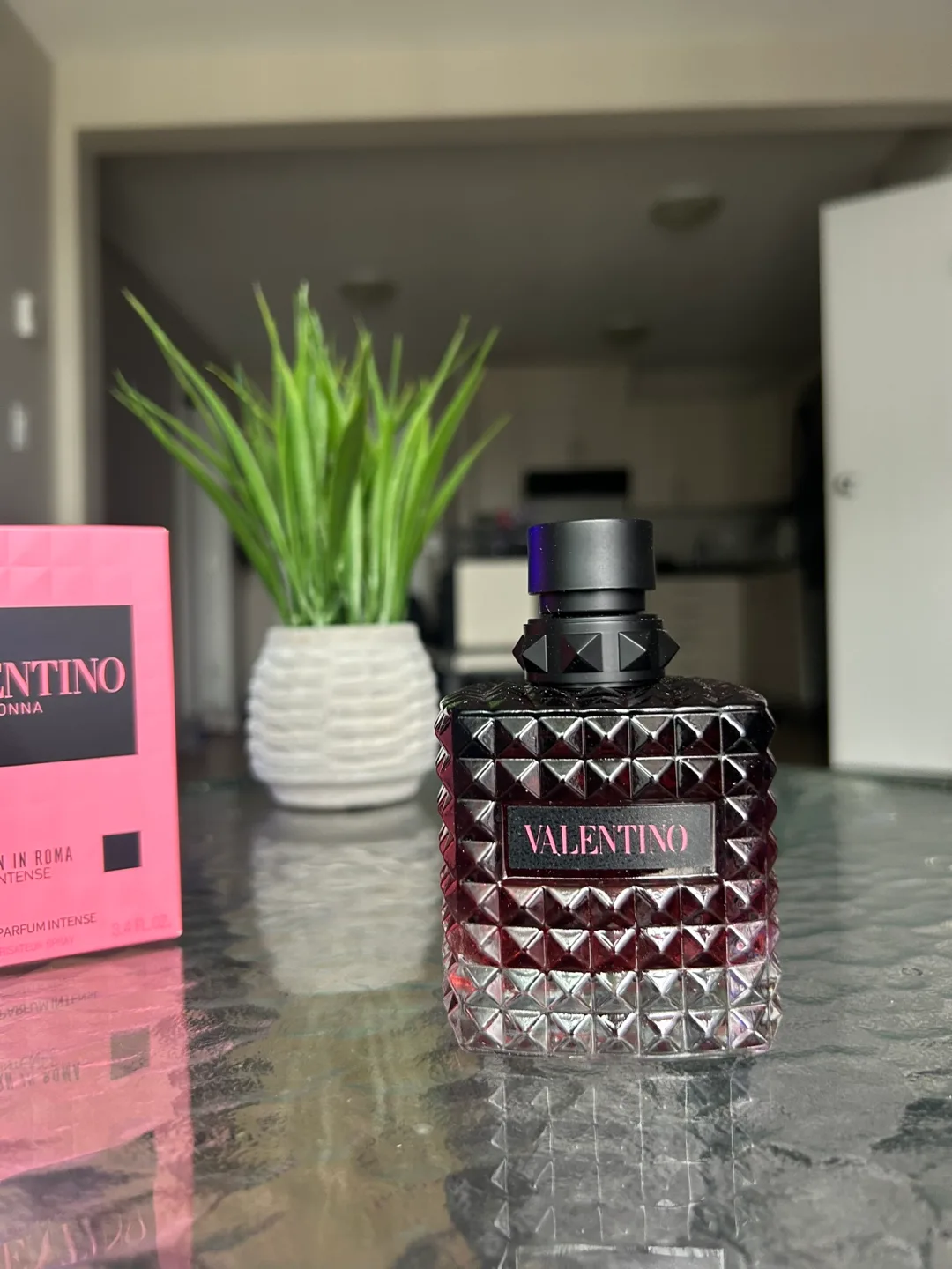 Valentino Donna Born In Roma Intense 100ml image indicator(2)