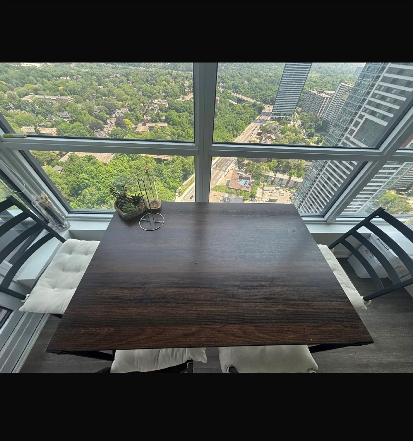 Dining Table and Chairs Set thumbnail